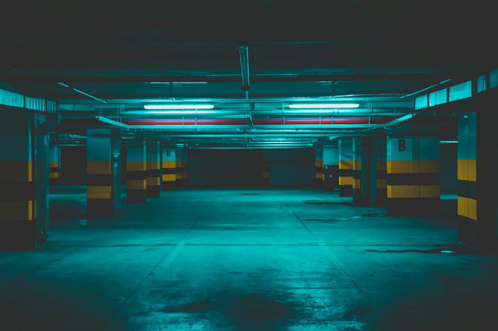 dlaczego warto regularnie sprzątać parking podziemny